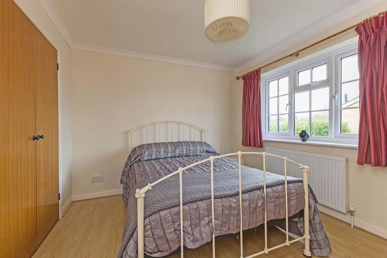Dorchester Close, Cranbrook Drive, Maidenhead, Berkshire, photo 11