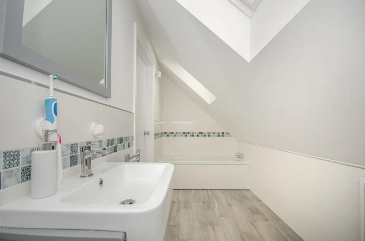 Filton Road, Hambrook, BS16, photo 21