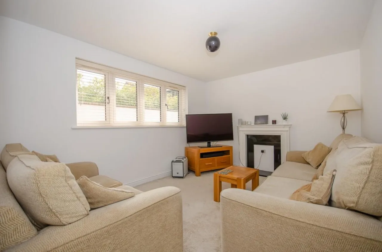 Filton Road, Hambrook, BS16, photo 9