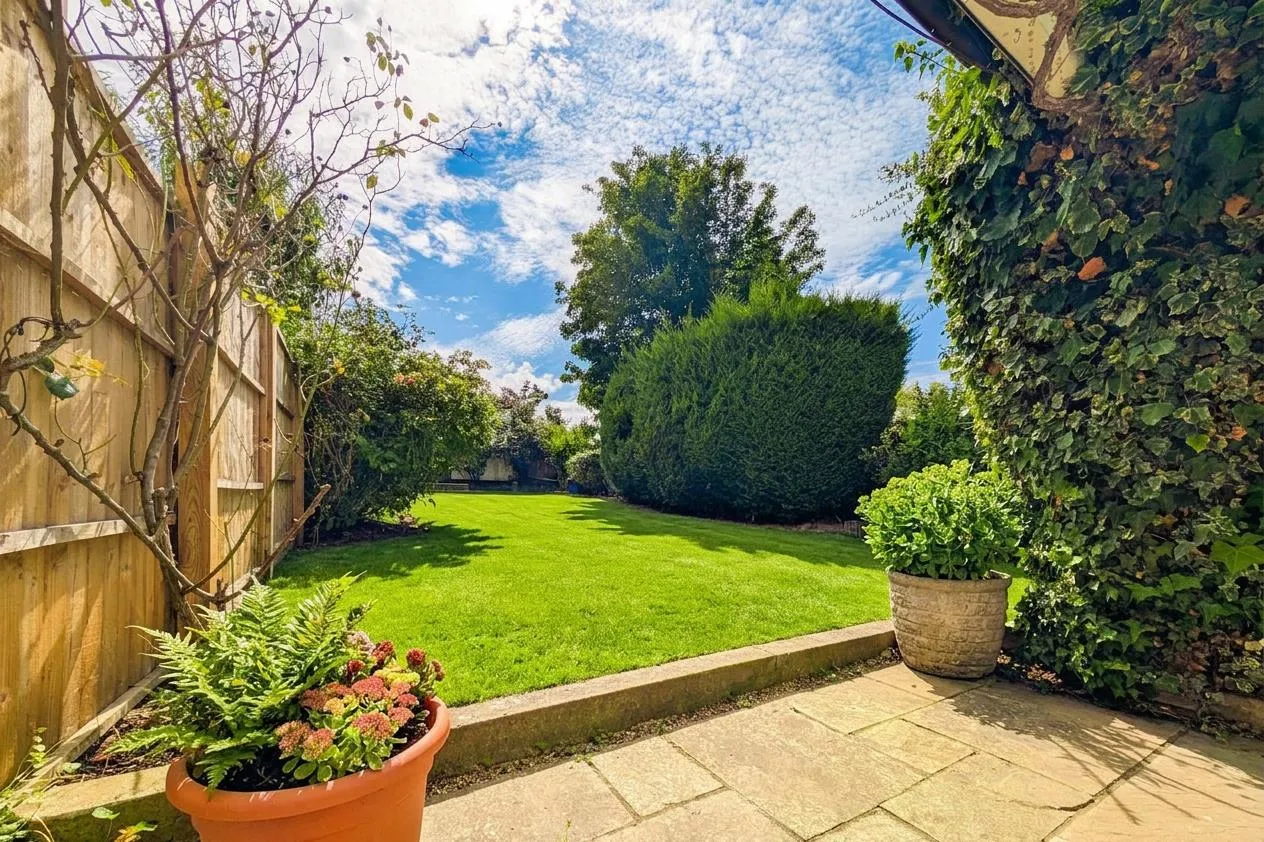 Upper Richmond Road West, Richmond, TW10, photo 6