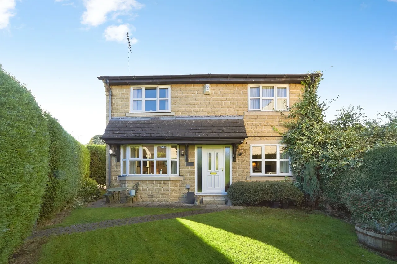 3 bed house for sale, Coverley Rise, Yeadon, LS19