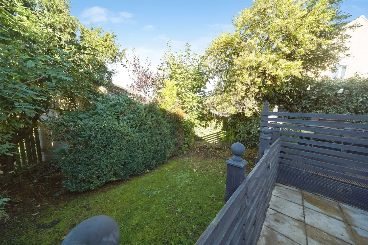 Coverley Rise, Yeadon, LS19, photo 7