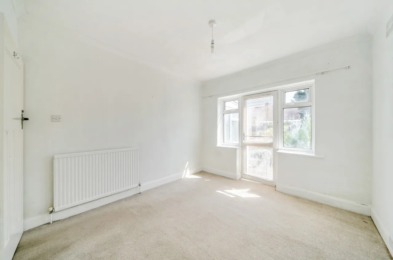 The Crescent, Lancing, BN15, photo 13