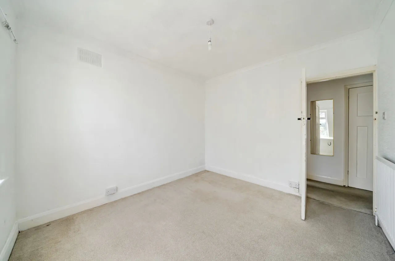 The Crescent, Lancing, BN15, photo 12
