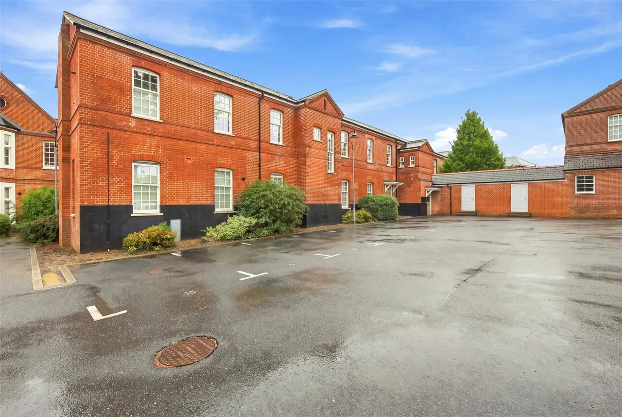 2 bed flat for sale — Grace Bartlett Gardens, Chelmsford, Essex, CM2