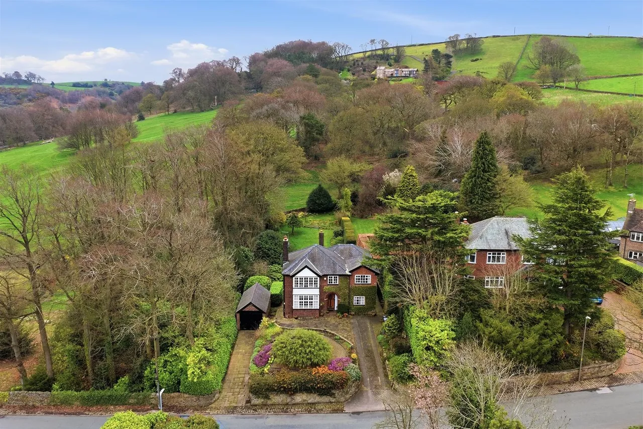 Buxton Old Road, Macclesfield, photo 8