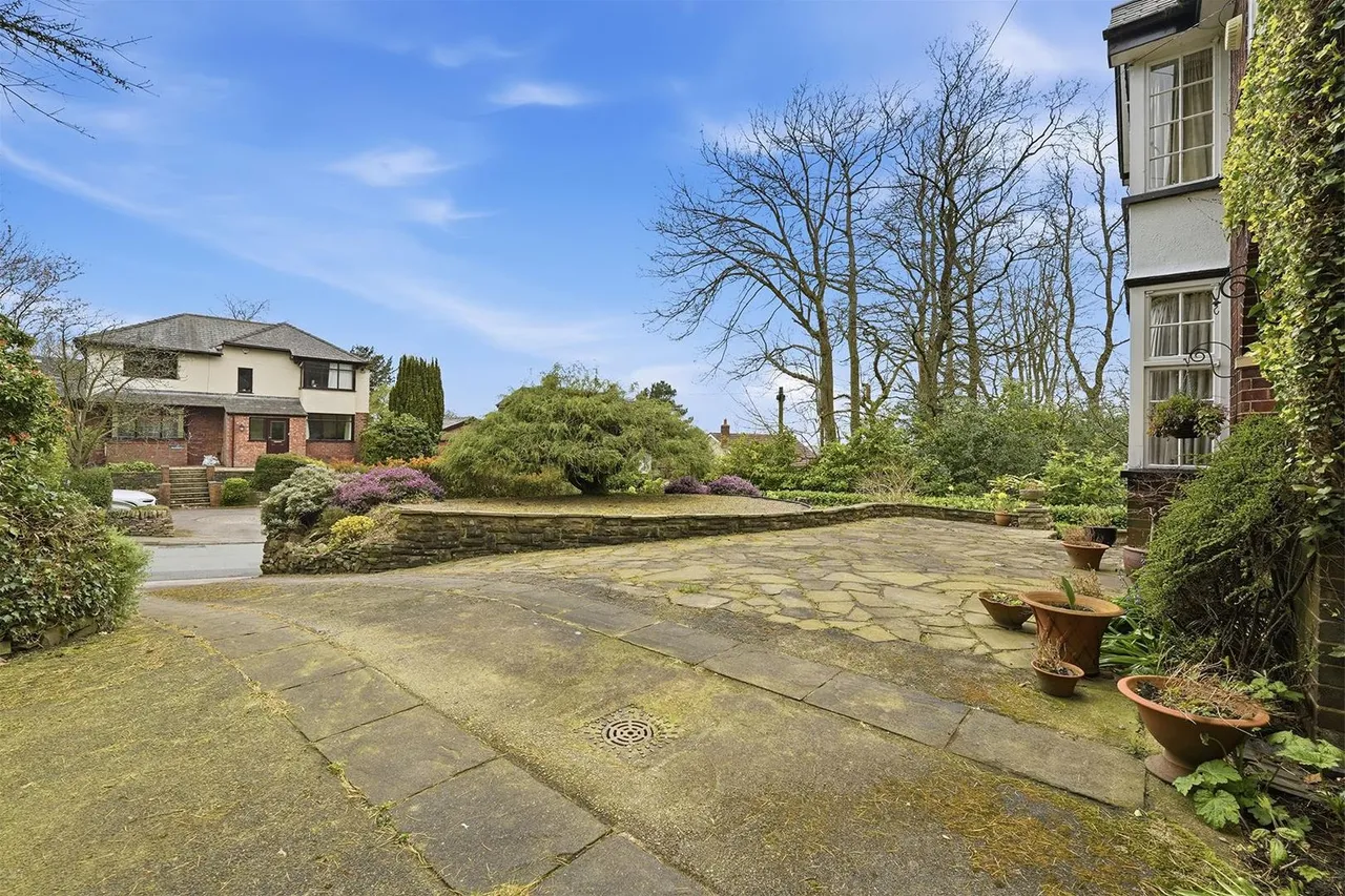 Buxton Old Road, Macclesfield, photo 6