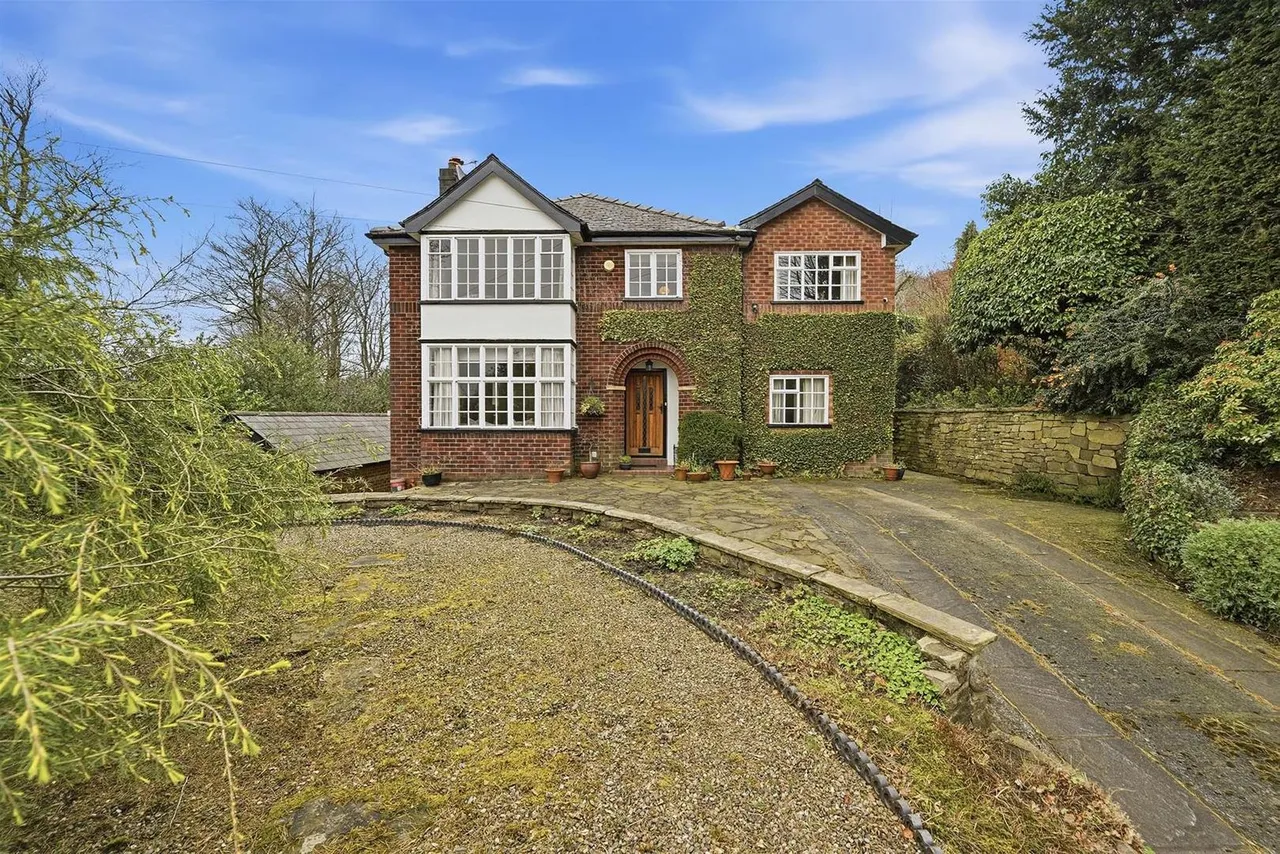 Buxton Old Road, Macclesfield, photo 10
