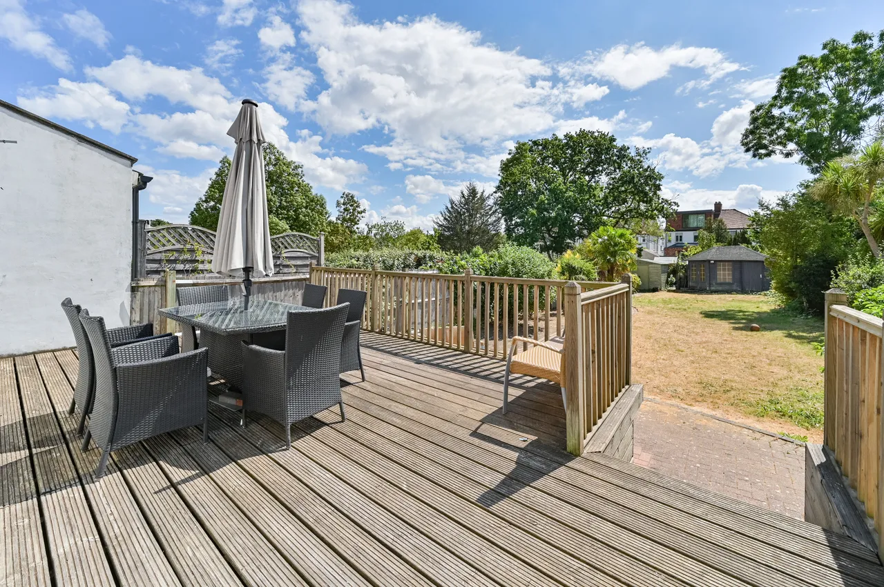 32 Howden Road, London, photo 8