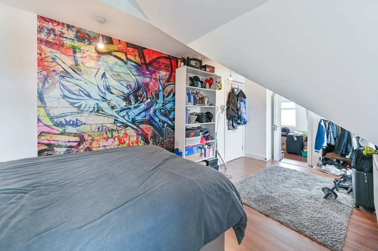 32 Howden Road, London, photo 12
