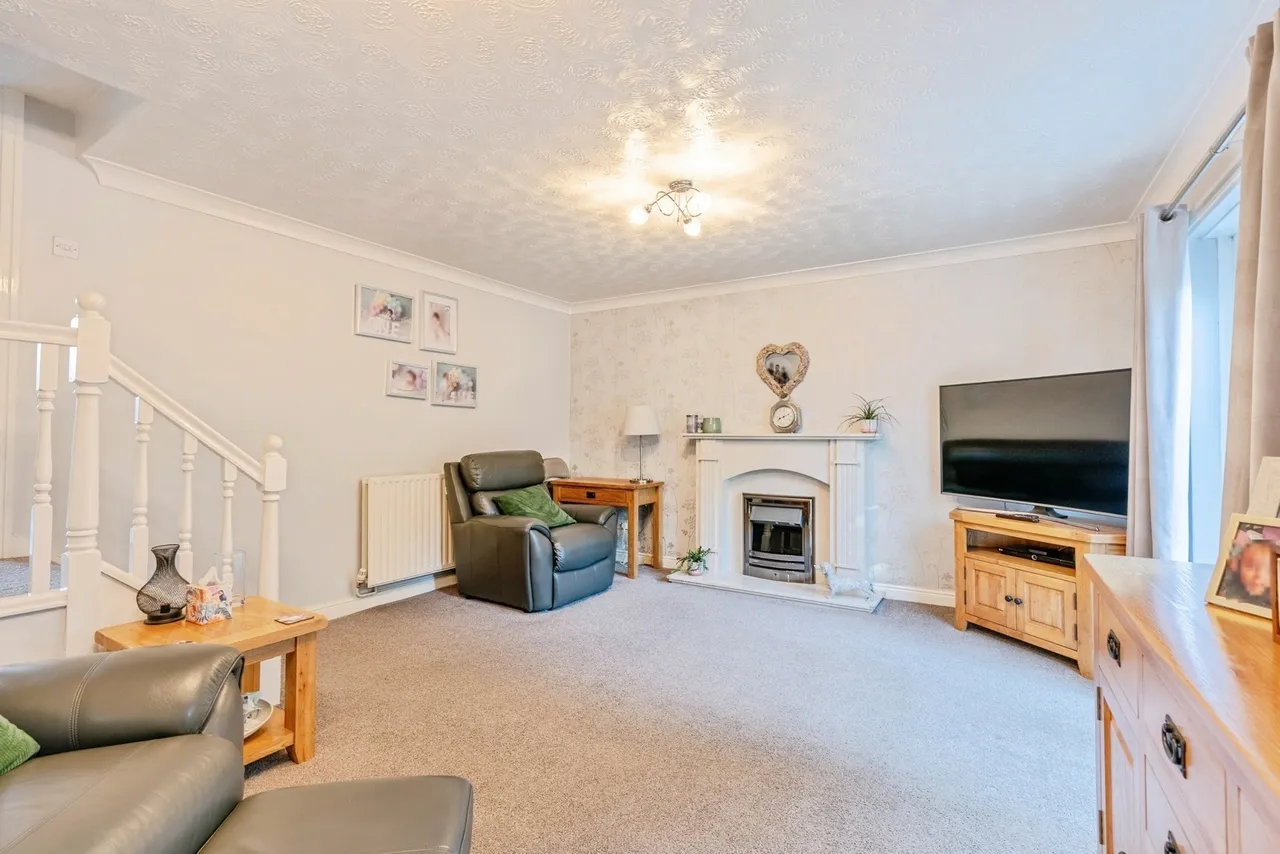 Barn Field Close, Colne, BB8, photo 3