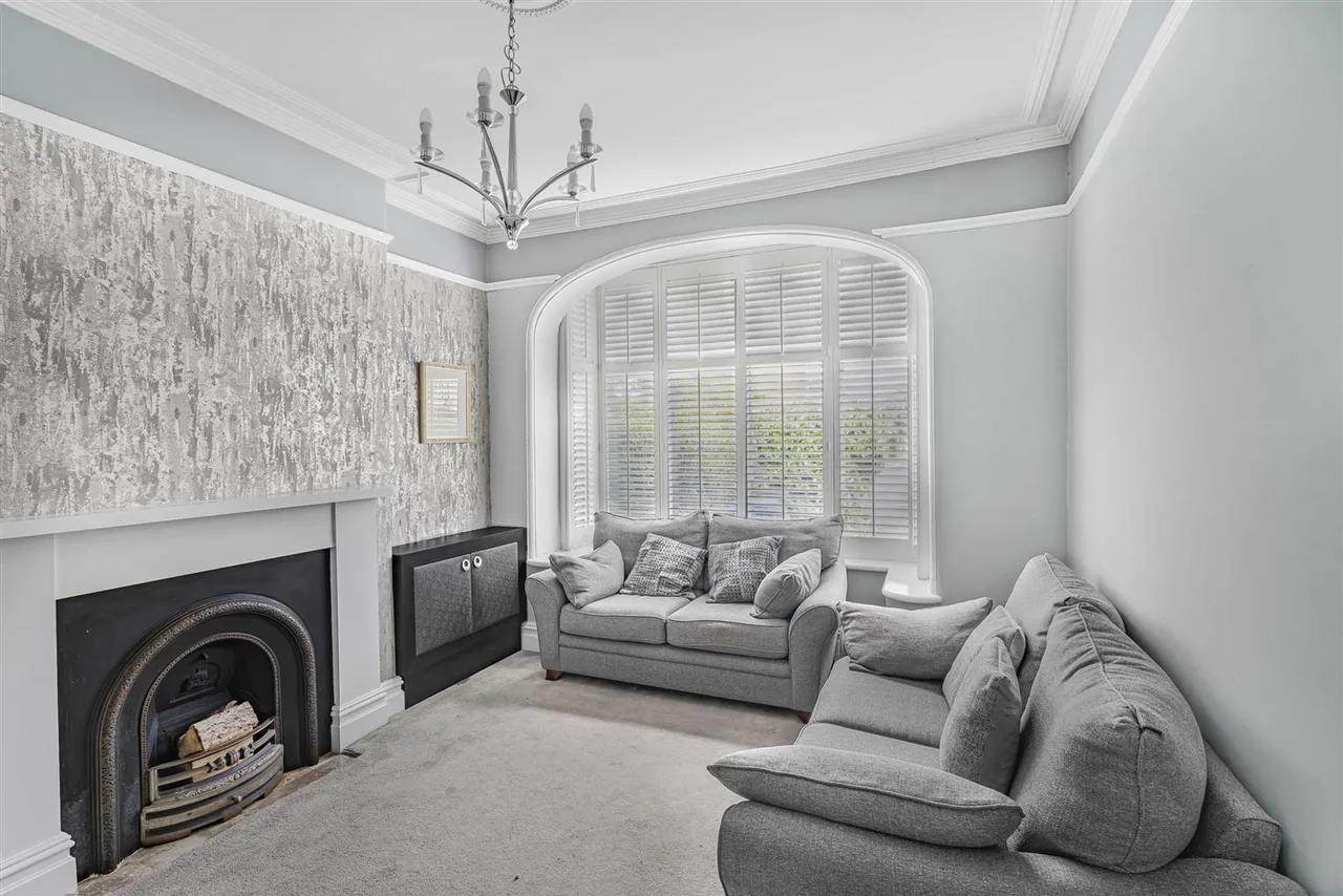 Moss Lane, Bramhall, SK7, photo 6