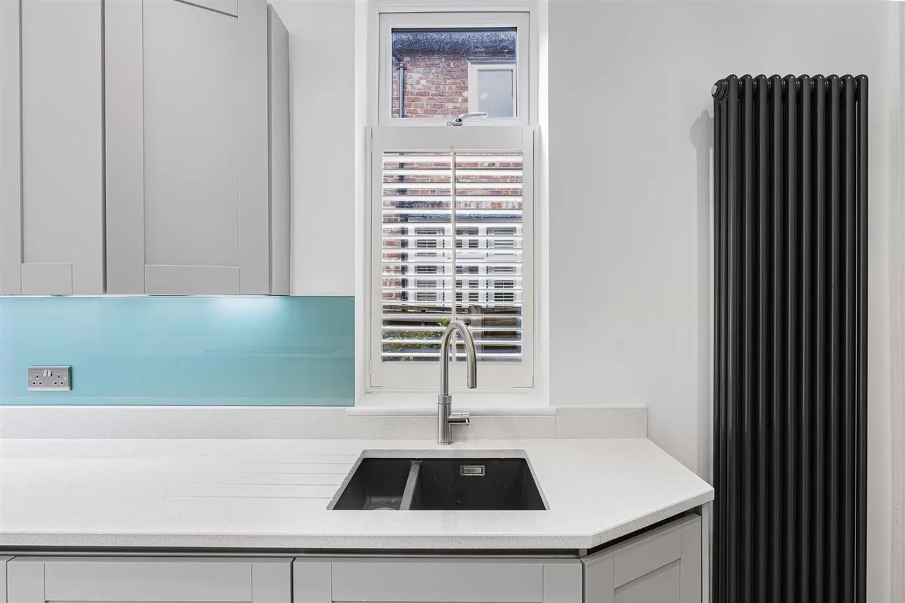 Moss Lane, Bramhall, SK7, photo 9