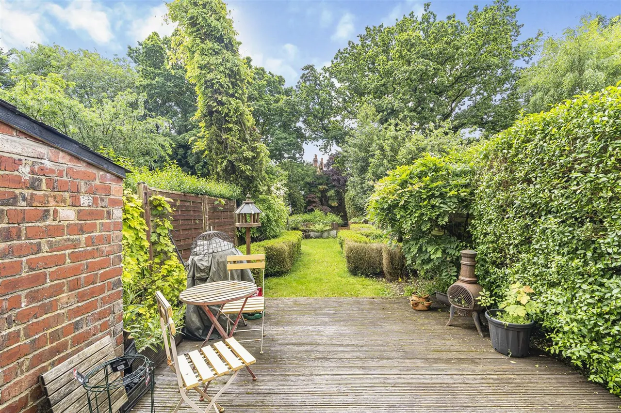 Moss Lane, Bramhall, SK7, photo 21