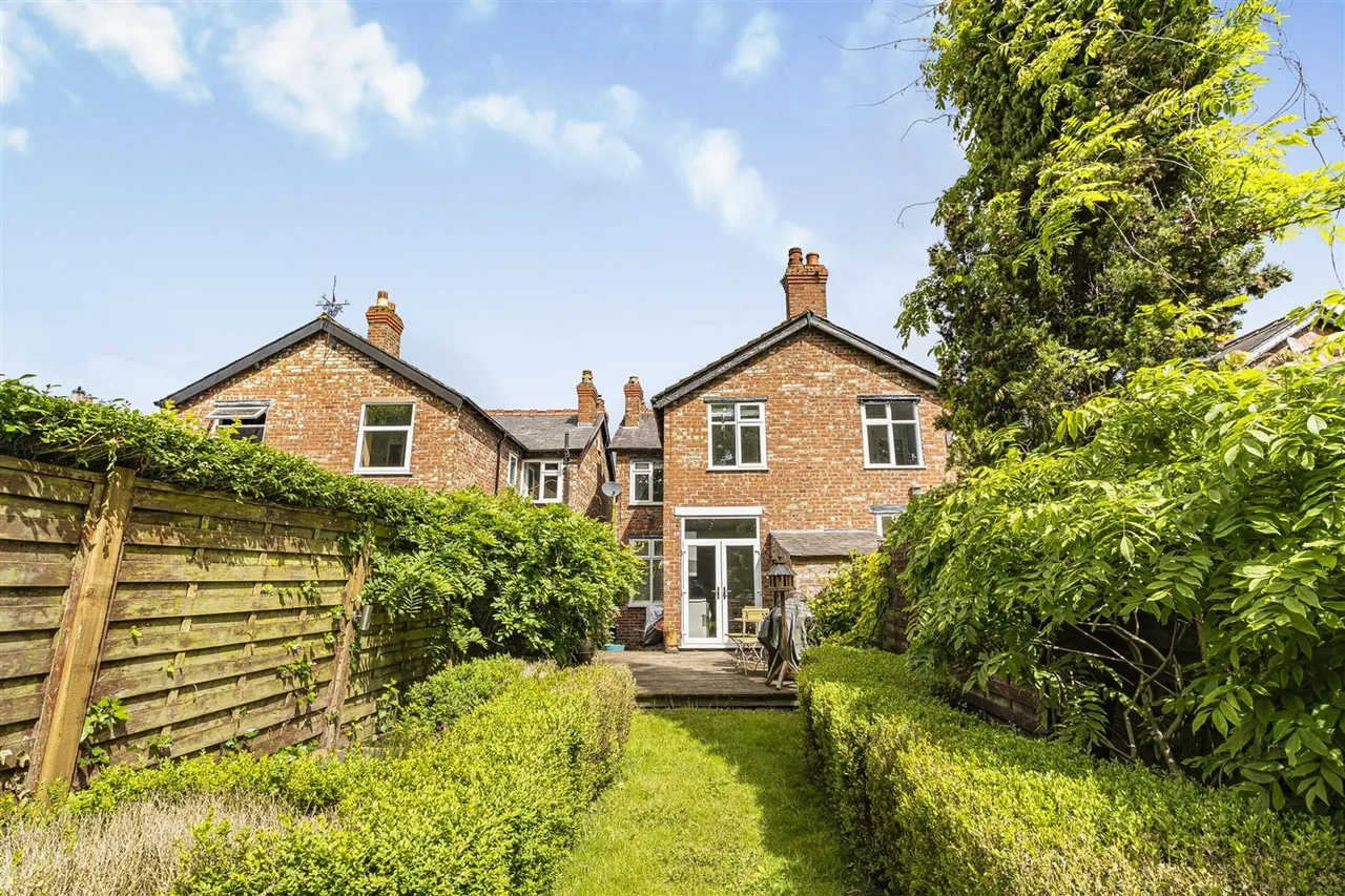 Moss Lane, Bramhall, SK7, photo 23