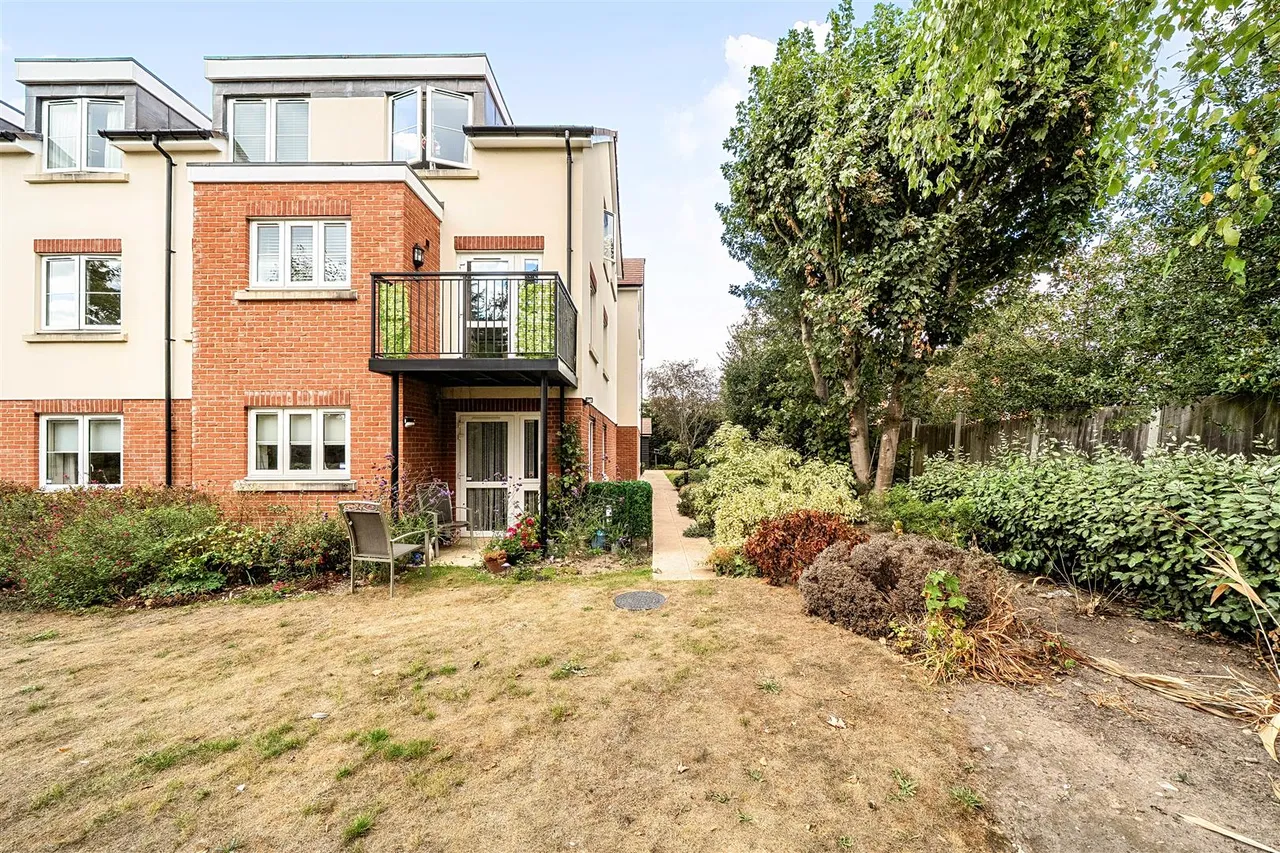 Laindon Road, Billericay, CM12, photo 13