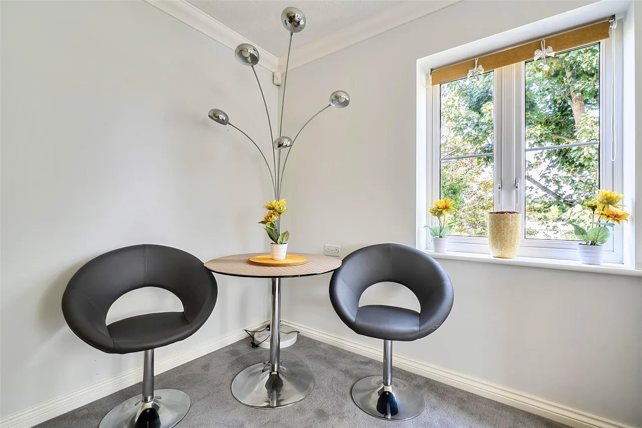 Laindon Road, Billericay, CM12, photo 7