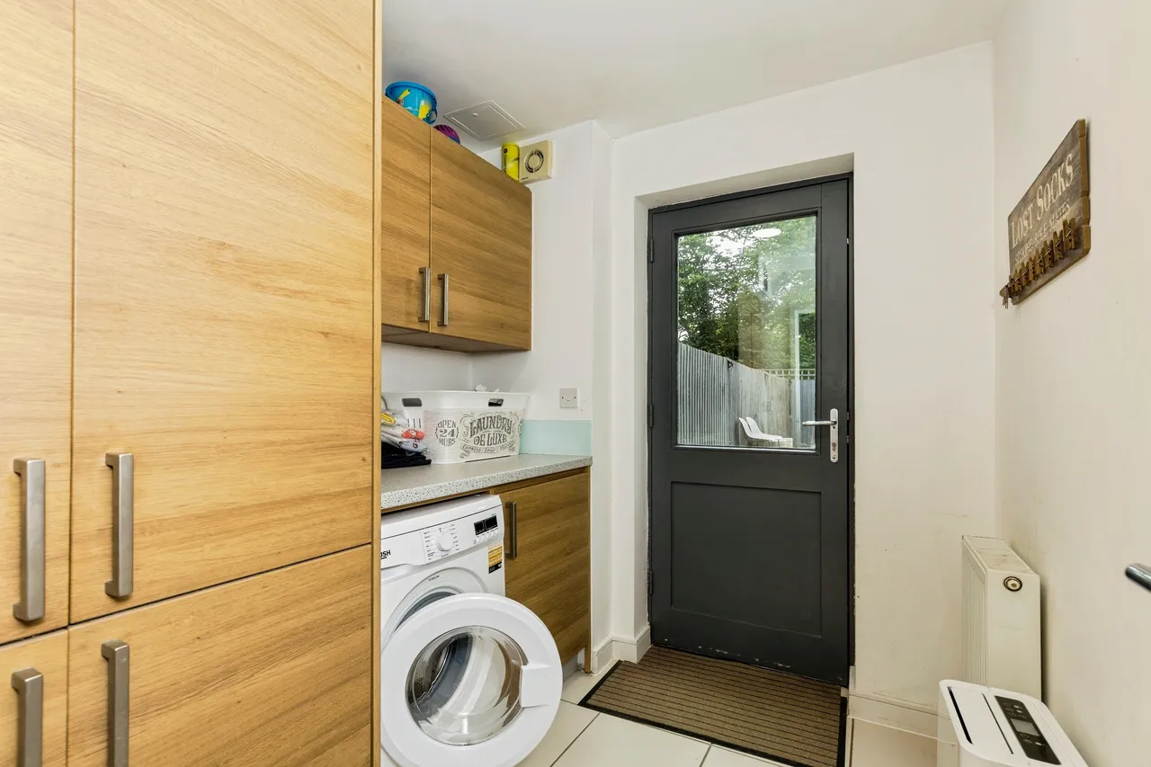 Delrogue Road, Crawley, RH11, photo 8