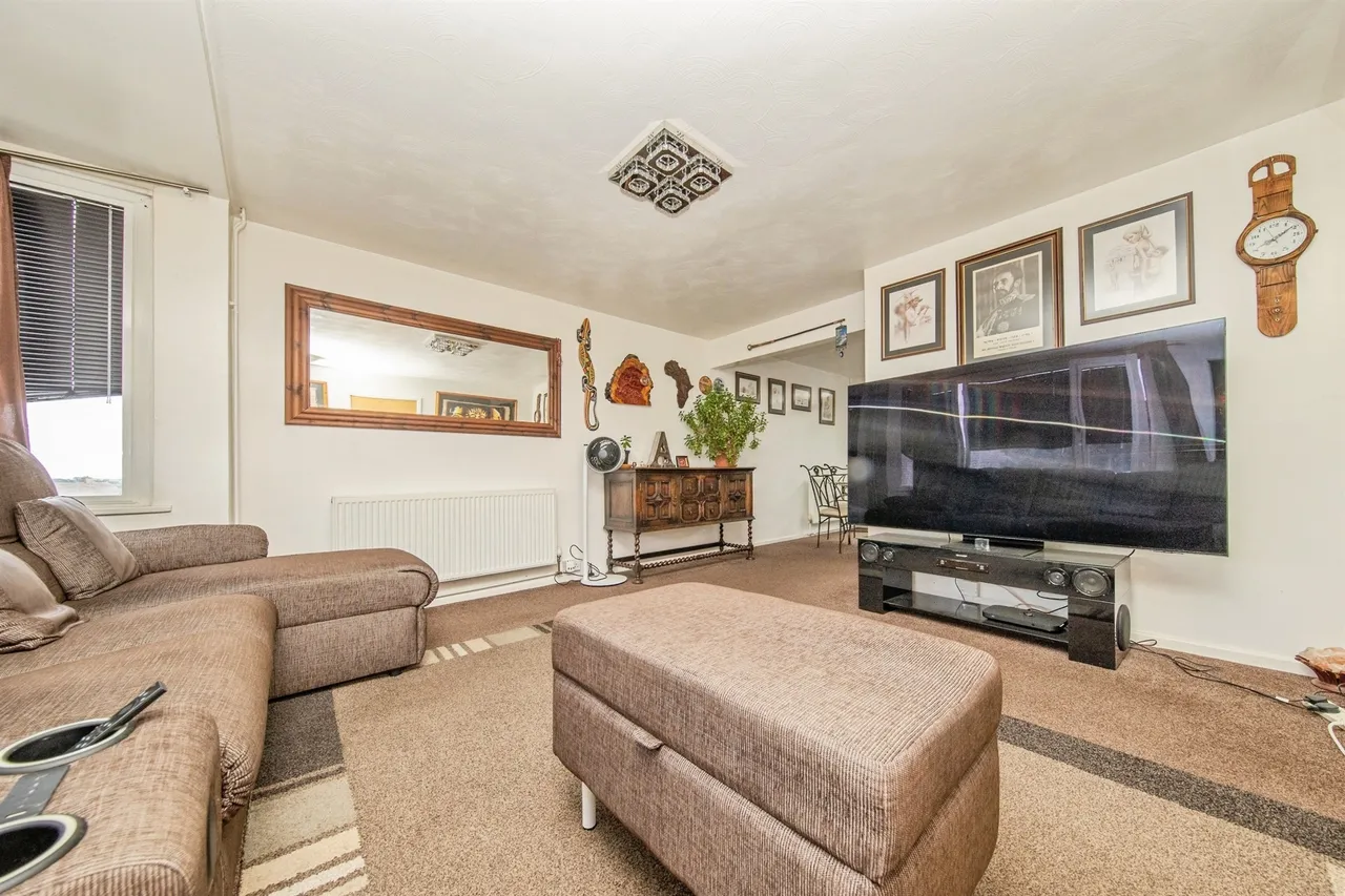 Radcliffe Drive, Ipswich, photo 4