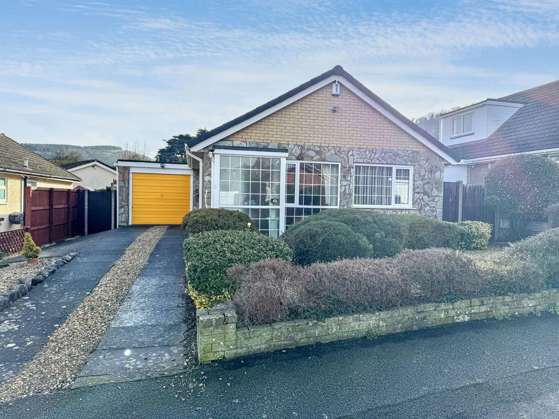2 bed house for sale — Bron Llyn, Llanddulas, Abergele, Conwy, LL22 8JL