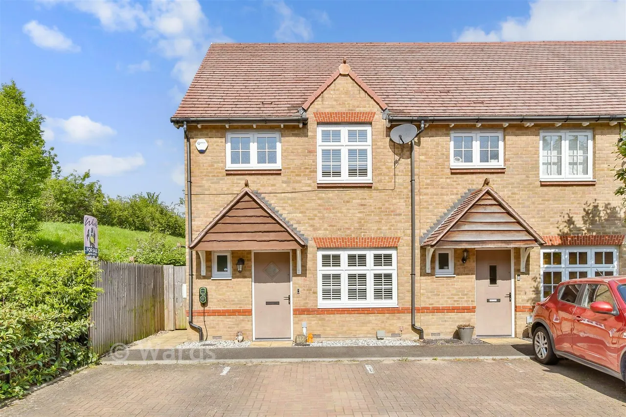 3 bed house for sale, Papyrus Drive, Sittingbourne, ME10