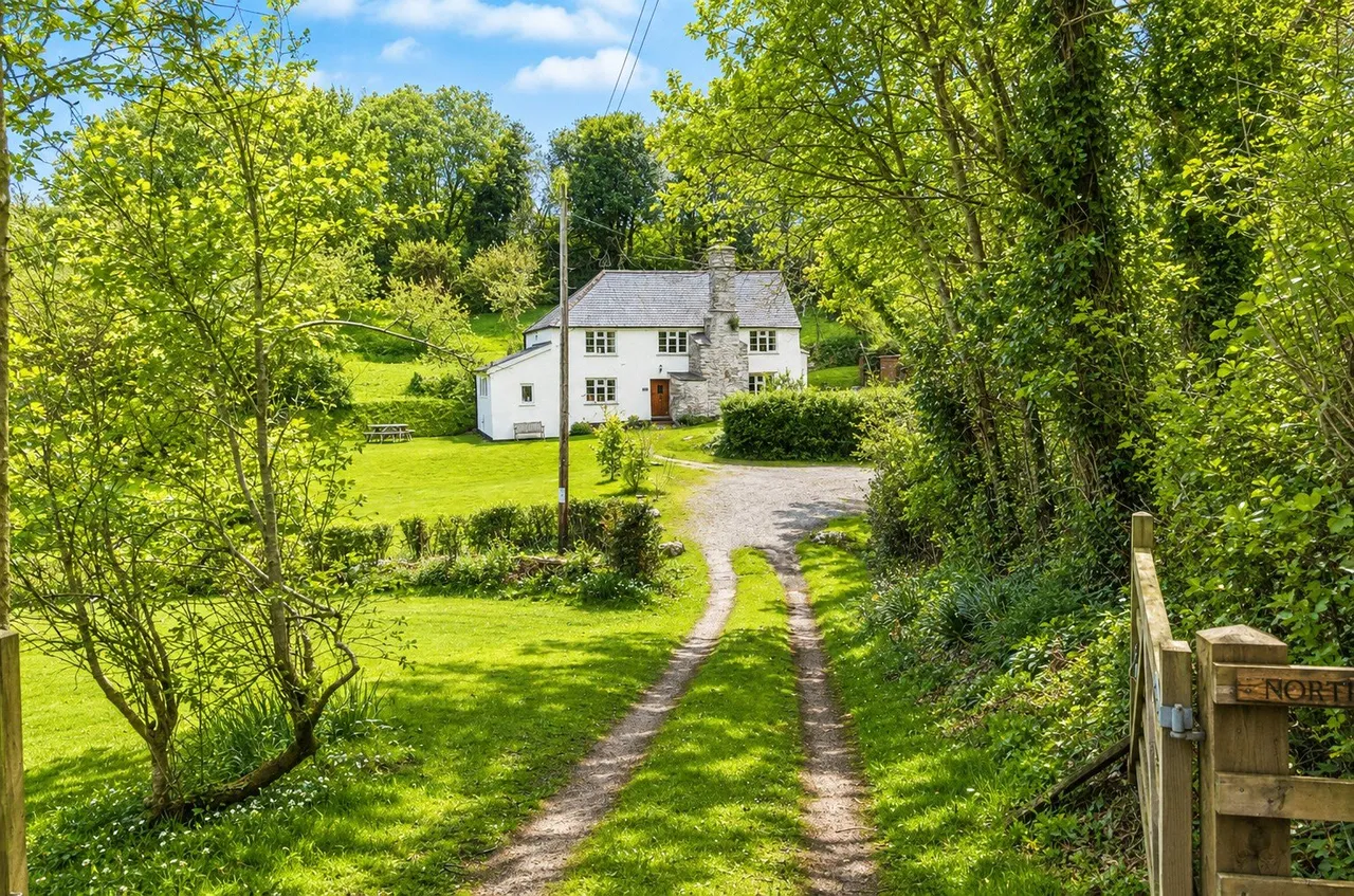 3 bed house for sale, Exton, Dulverton, TA22