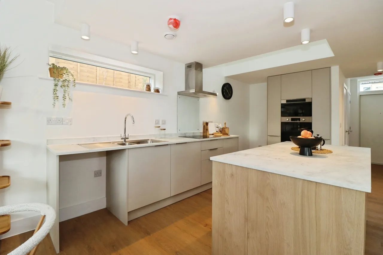Burgess Close, Kingswood, BS15, photo 3