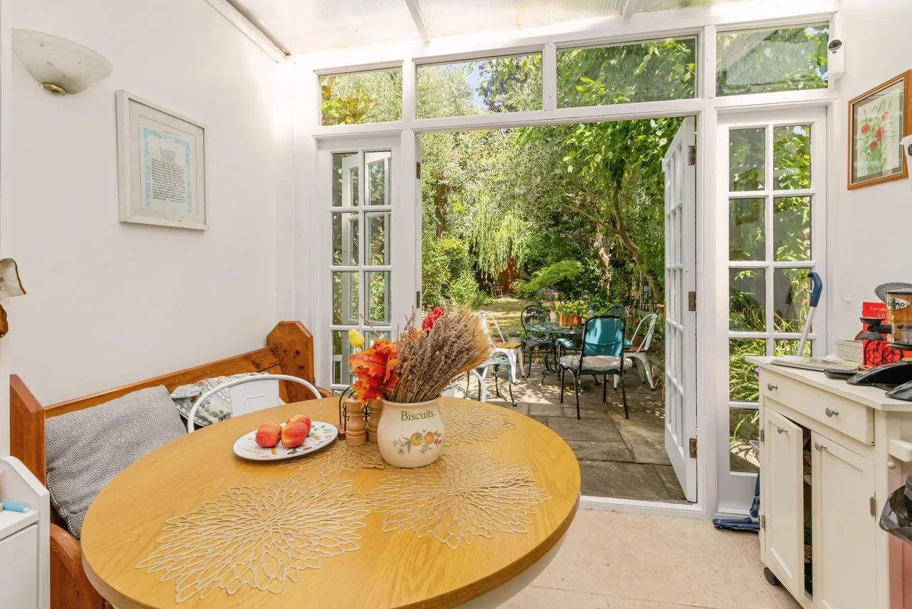 Bellevue Road, London, N11, photo 11