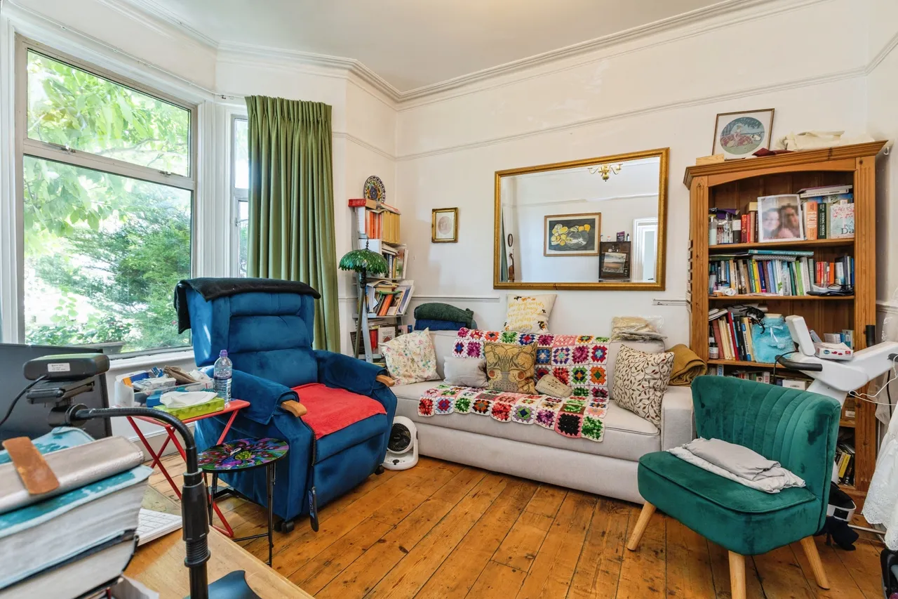 3 bed house for sale, Bellevue Road, London, N11