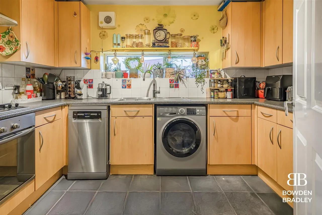 Tylney Close, Chigwell, IG7, photo 15