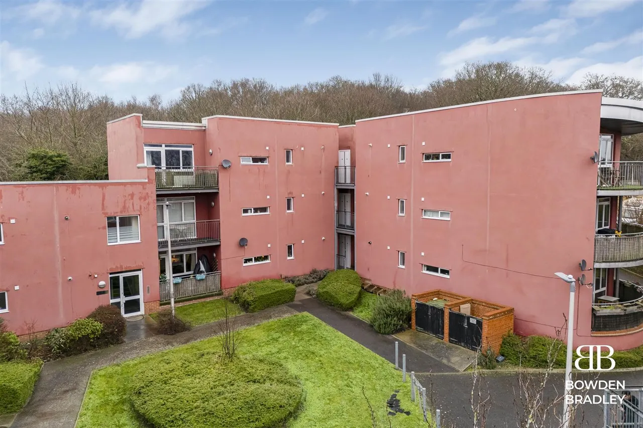 Tylney Close, Chigwell, IG7, photo 11