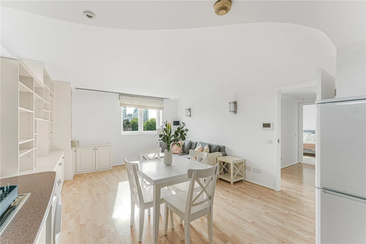 Westminster Bridge Road, London, SE1, photo 10