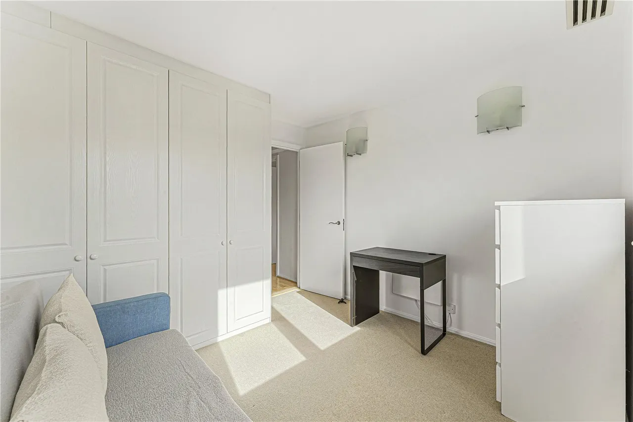 Westminster Bridge Road, London, SE1, photo 16