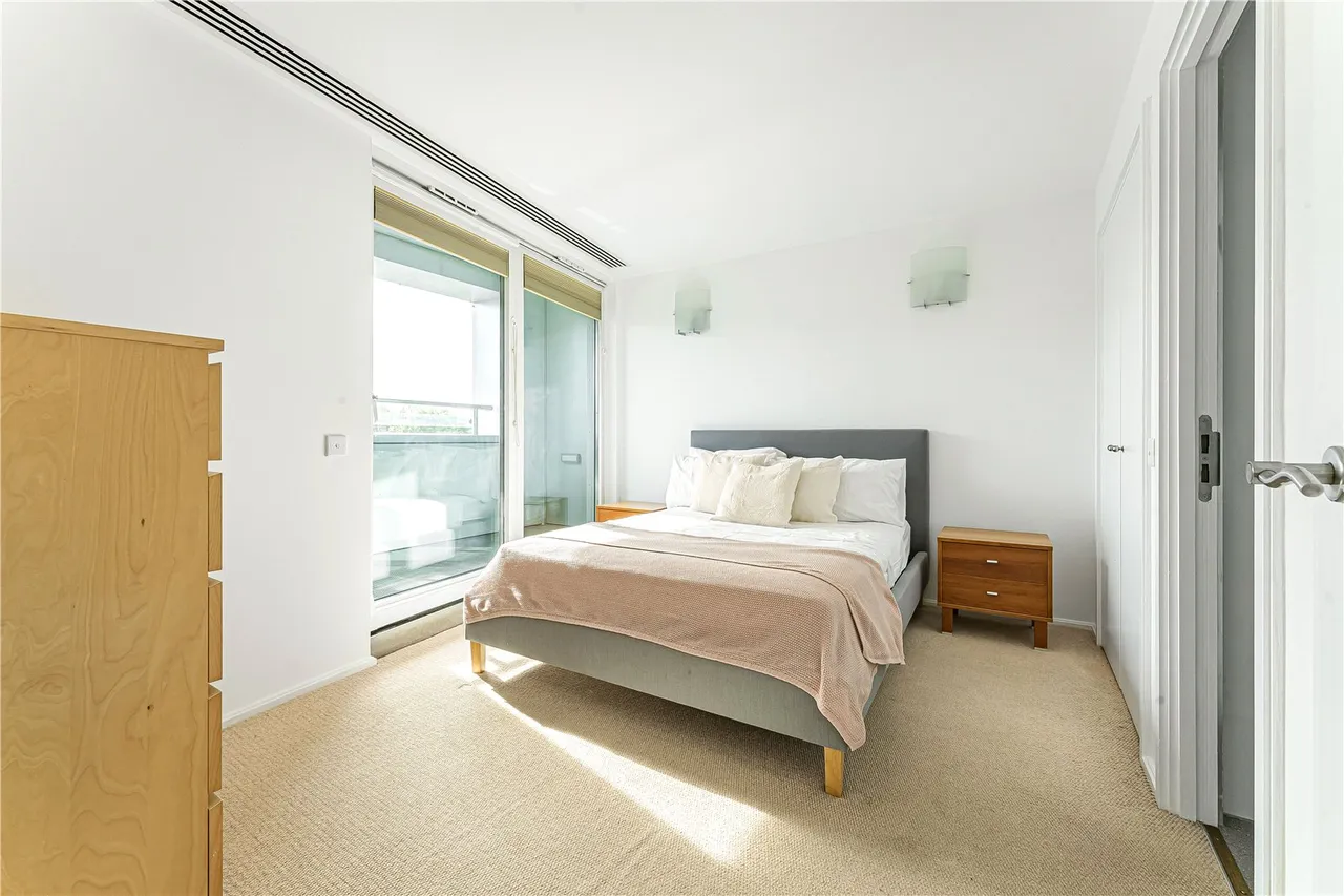 Westminster Bridge Road, London, SE1, photo 18