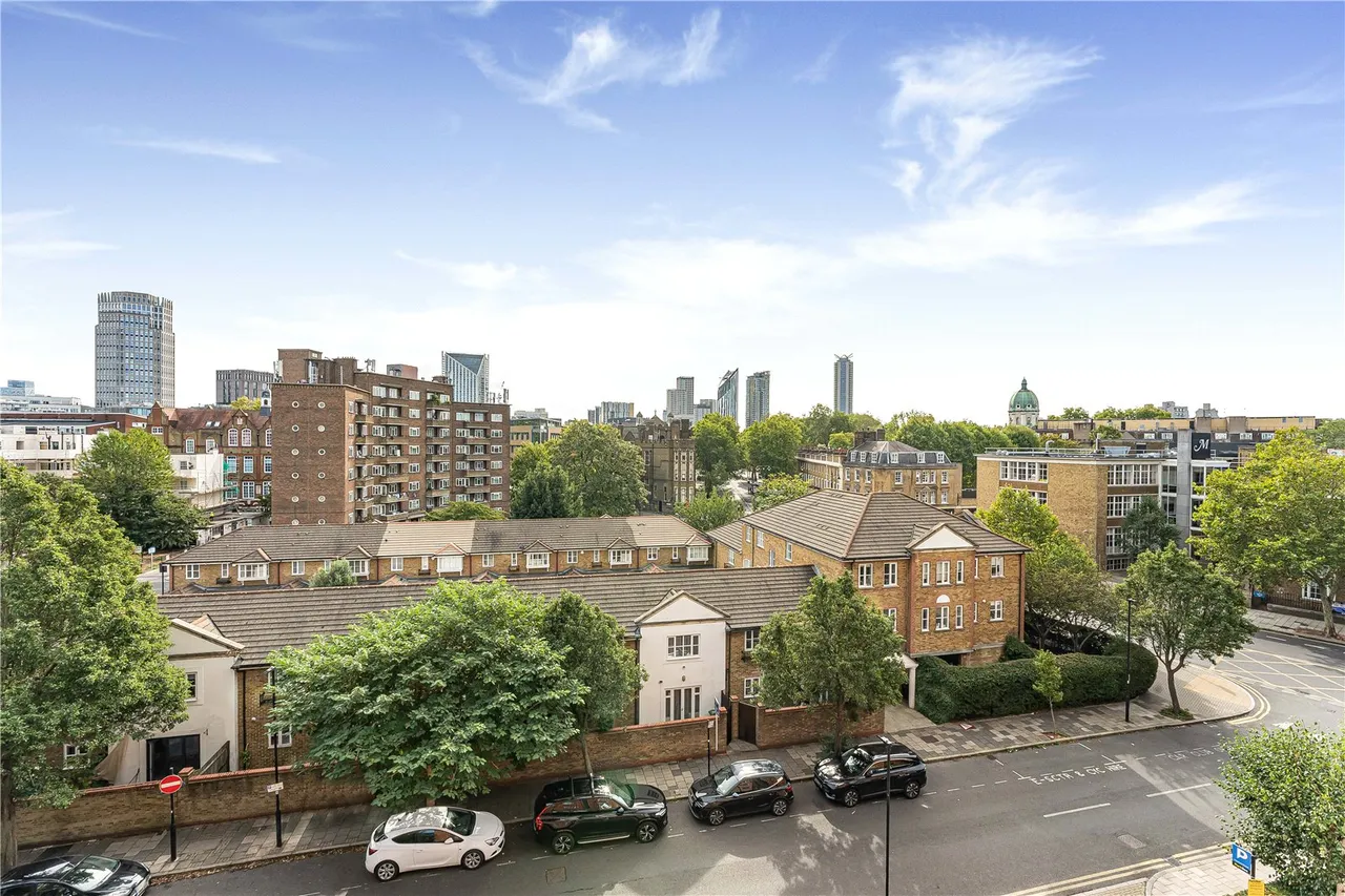Westminster Bridge Road, London, SE1, photo 20