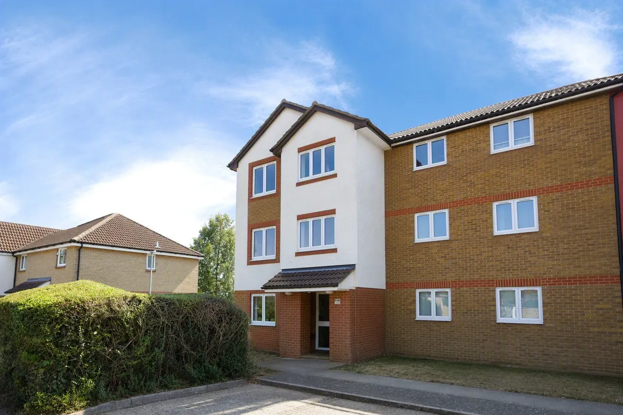 1 bed flat for sale — Ramshaw Drive, Chelmer Village, Chelmsford, Essex, CM2