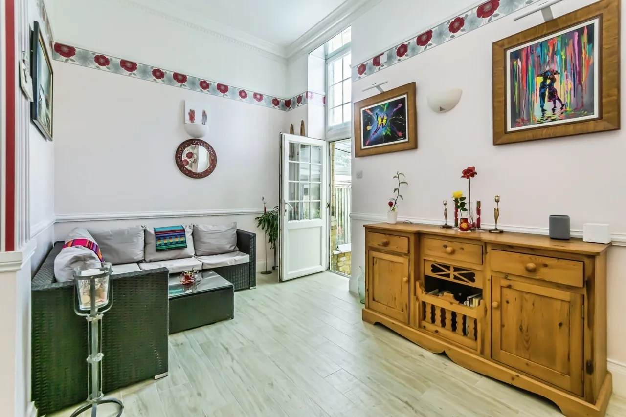 Brigade Place, Caterham, Surrey, CR3, photo 4