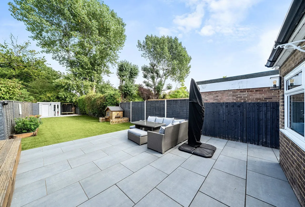 Lumley Road, Horley, RH6 7JL, photo 11