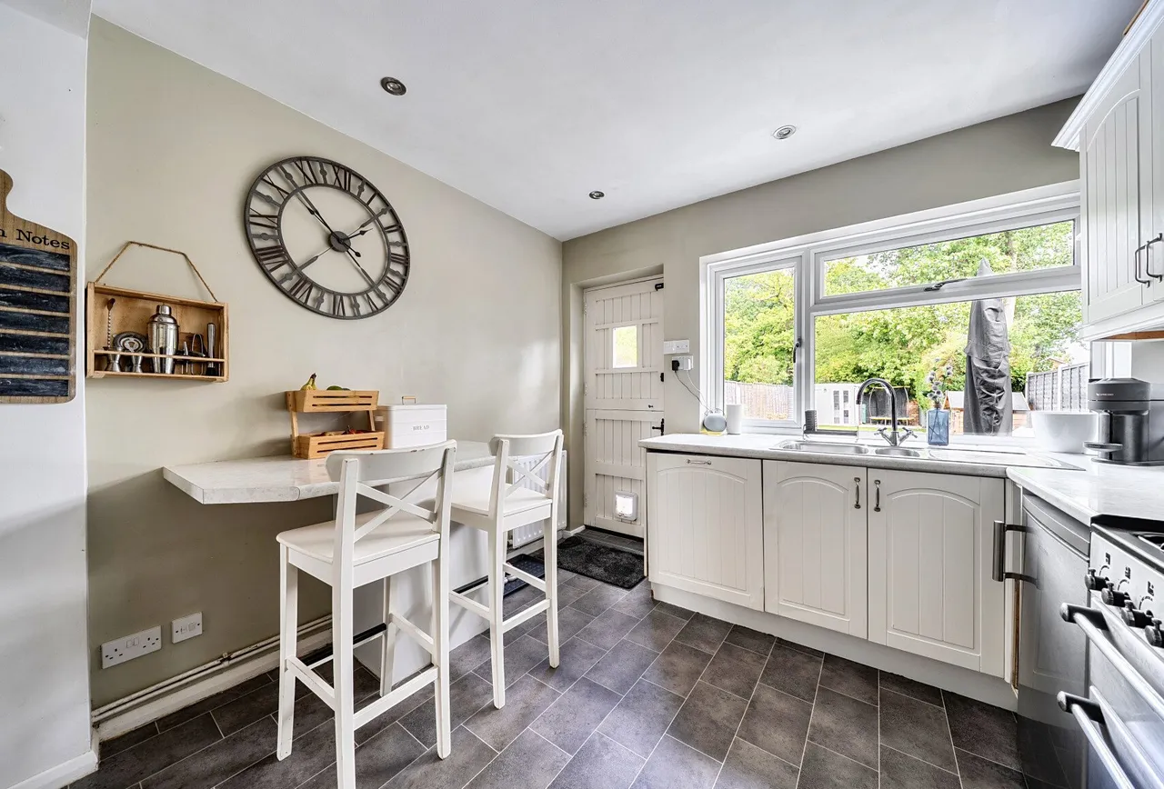Lumley Road, Horley, RH6 7JL, photo 12