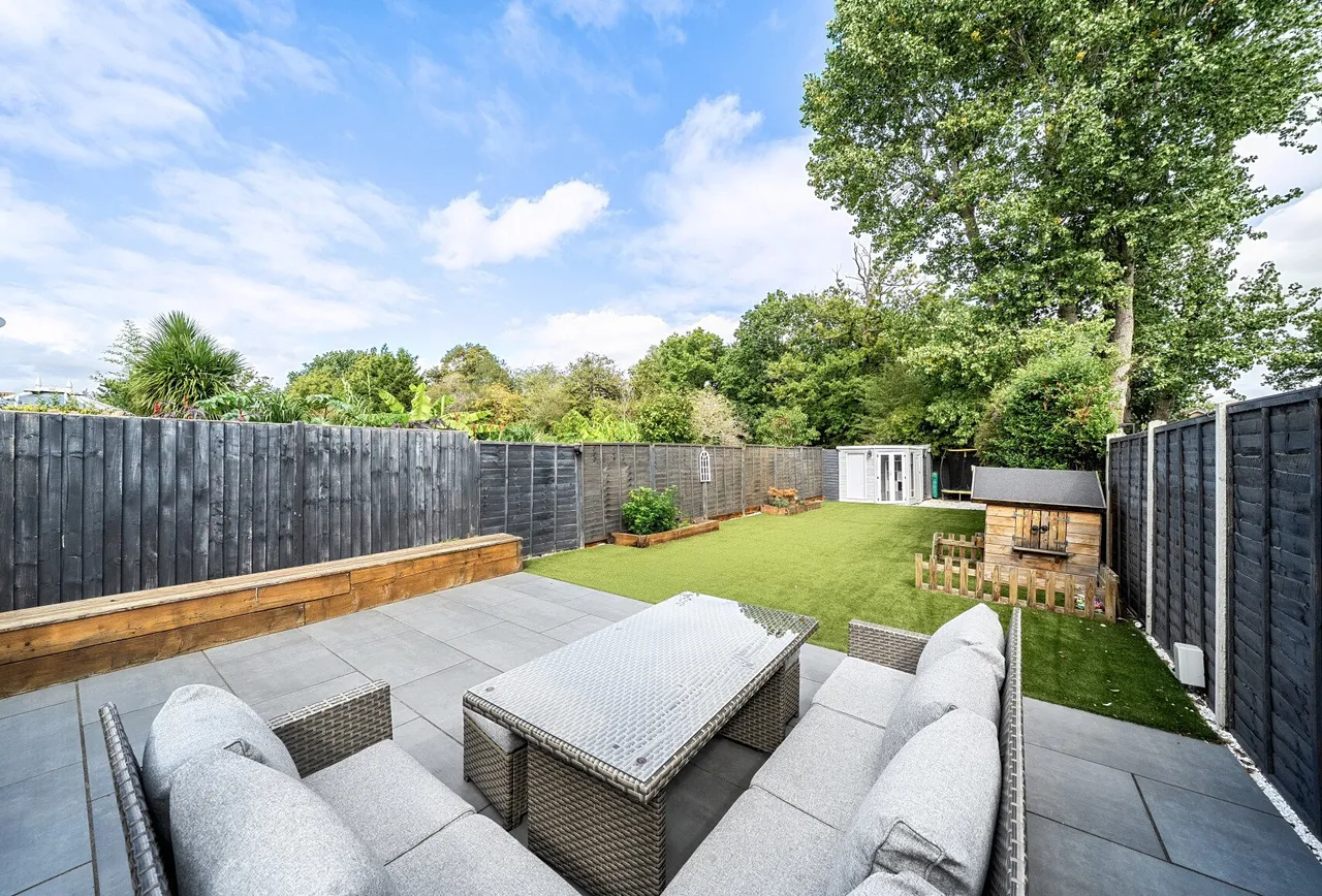 Lumley Road, Horley, RH6 7JL, photo 9