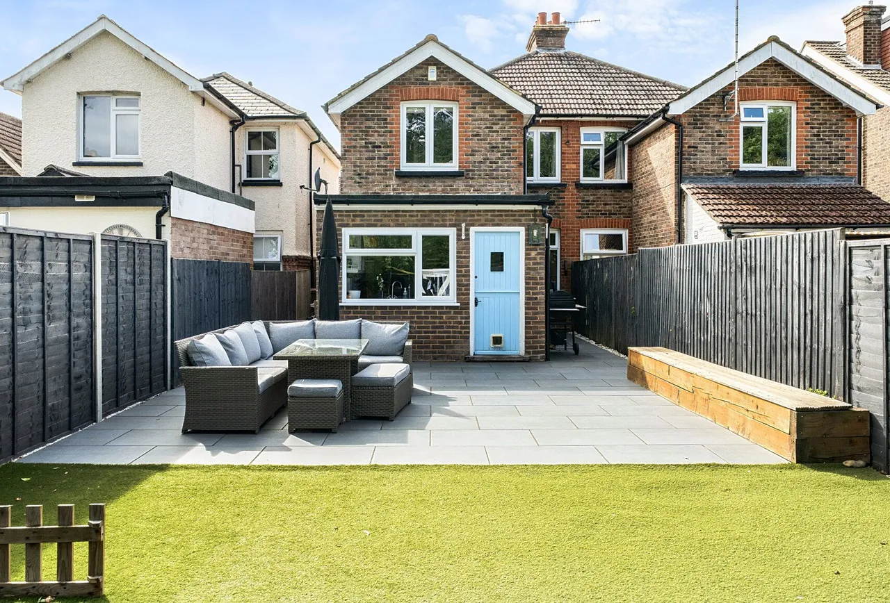 Lumley Road, Horley, RH6 7JL, photo 3