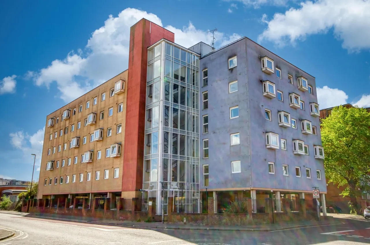 1 bed flat for sale — 8 Anglesea Terrace, Southampton, SO14 5BL