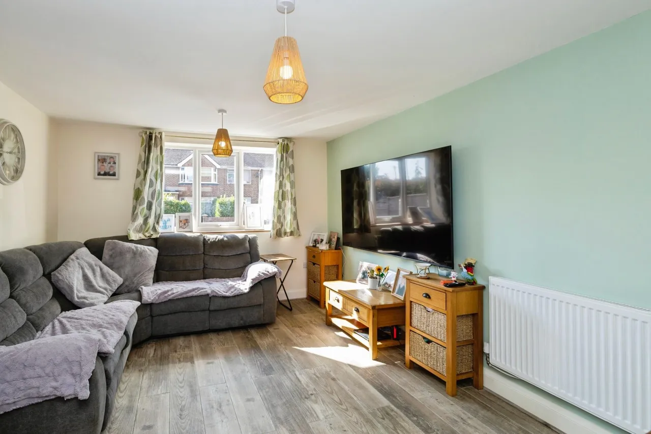 Restawyle Avenue, Hayling Island, PO11, photo 8