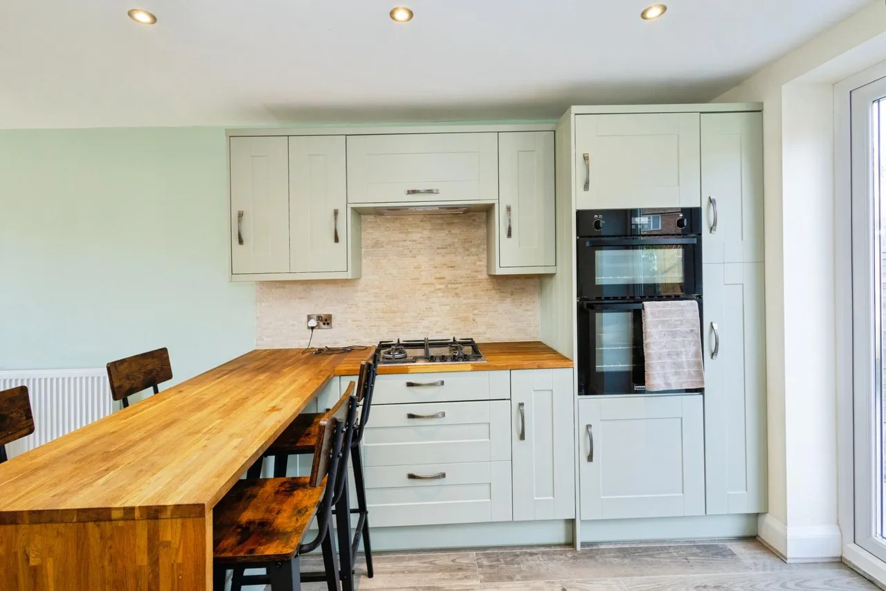 Restawyle Avenue, Hayling Island, PO11, photo 14