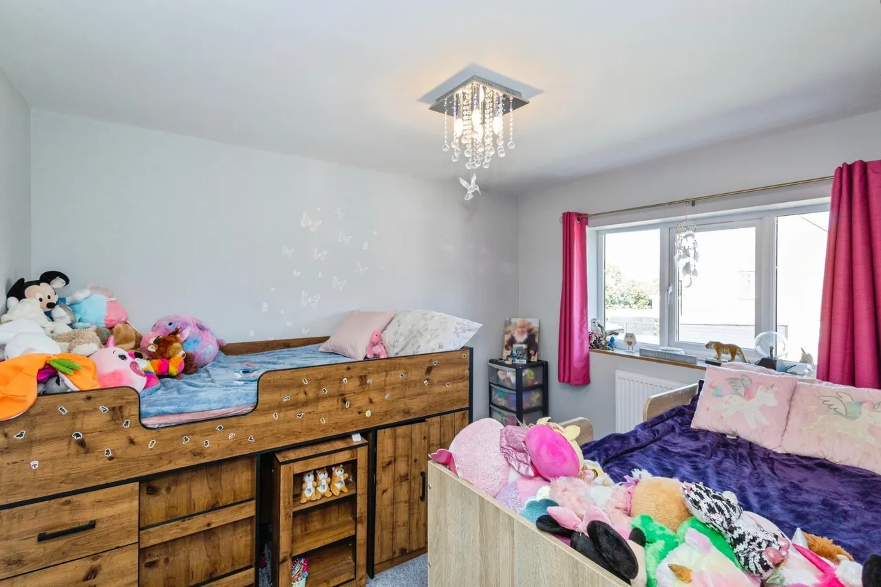 Restawyle Avenue, Hayling Island, PO11, photo 16