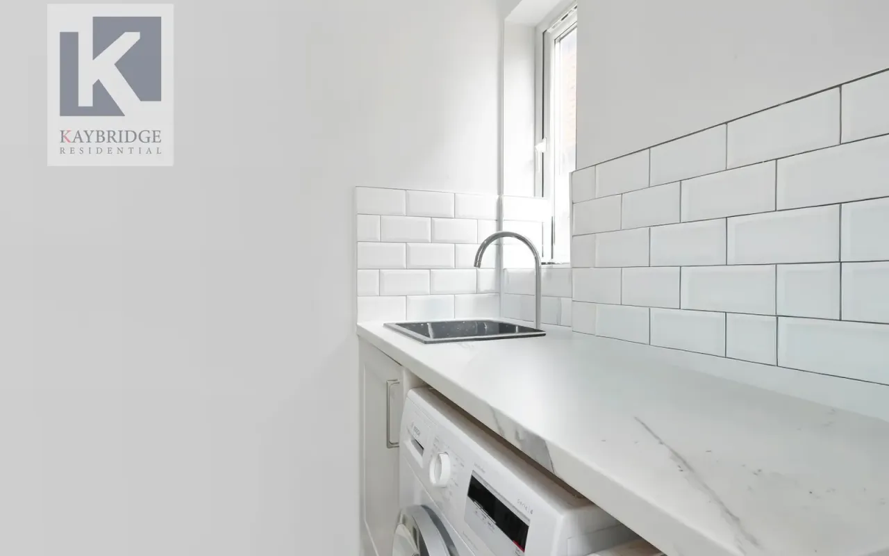 Briarwood Road, Epsom, KT17, photo 6