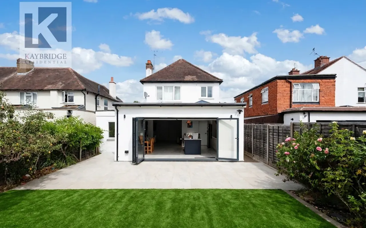 Briarwood Road, Epsom, KT17, photo 16