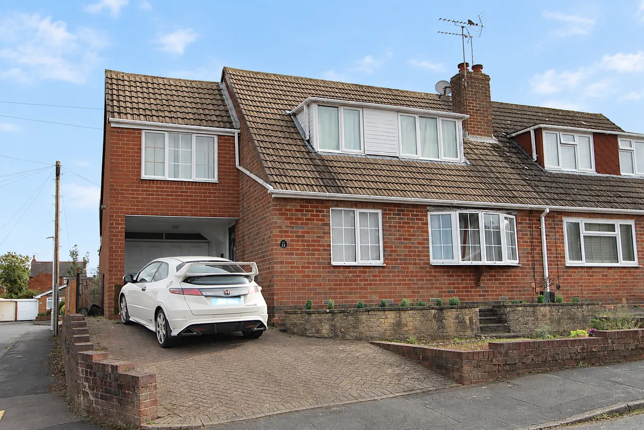 3 bed house for sale, Holmcroft Road, Kidderminster