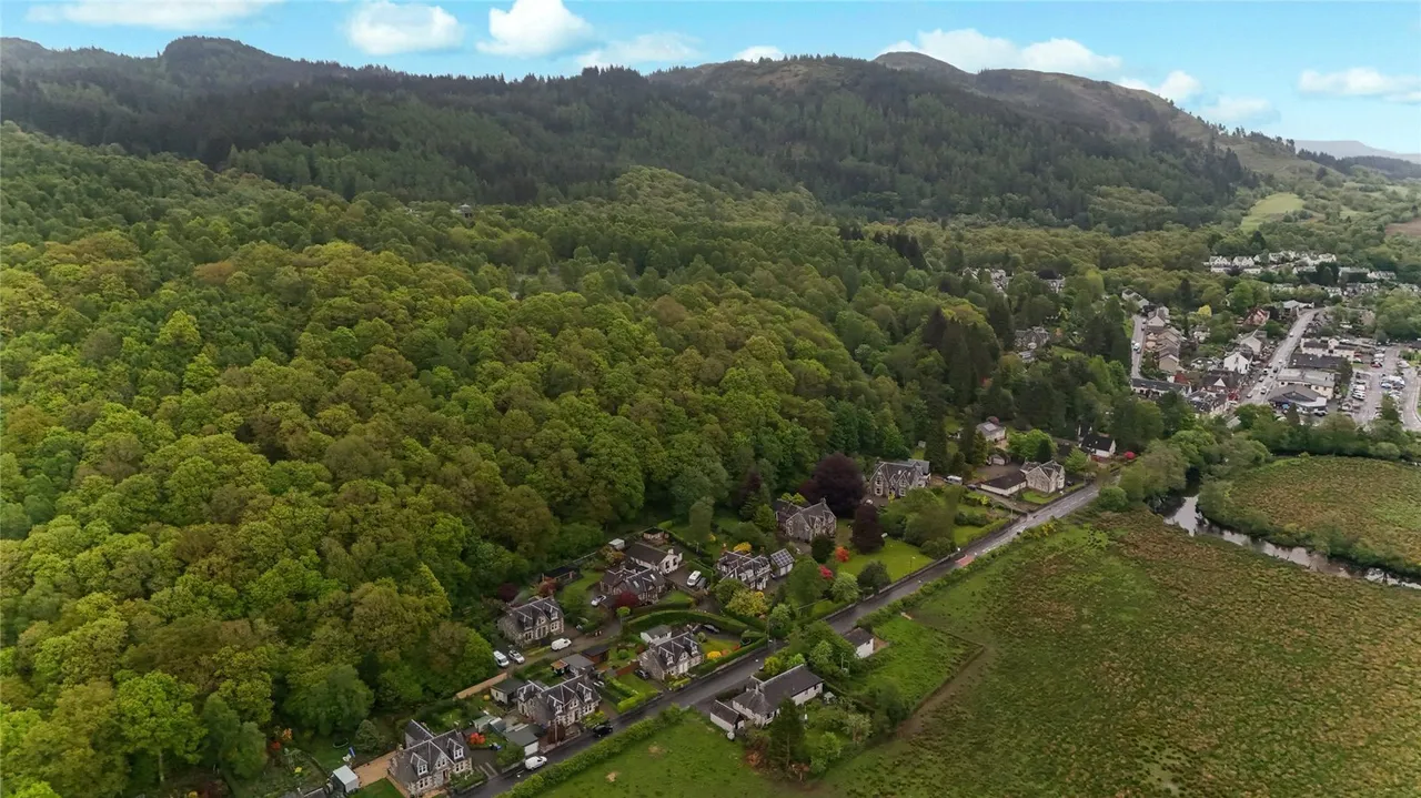 Westwood, Lochard Road, Aberfoyle, Stirling, Stirlingshire, FK8, photo 22