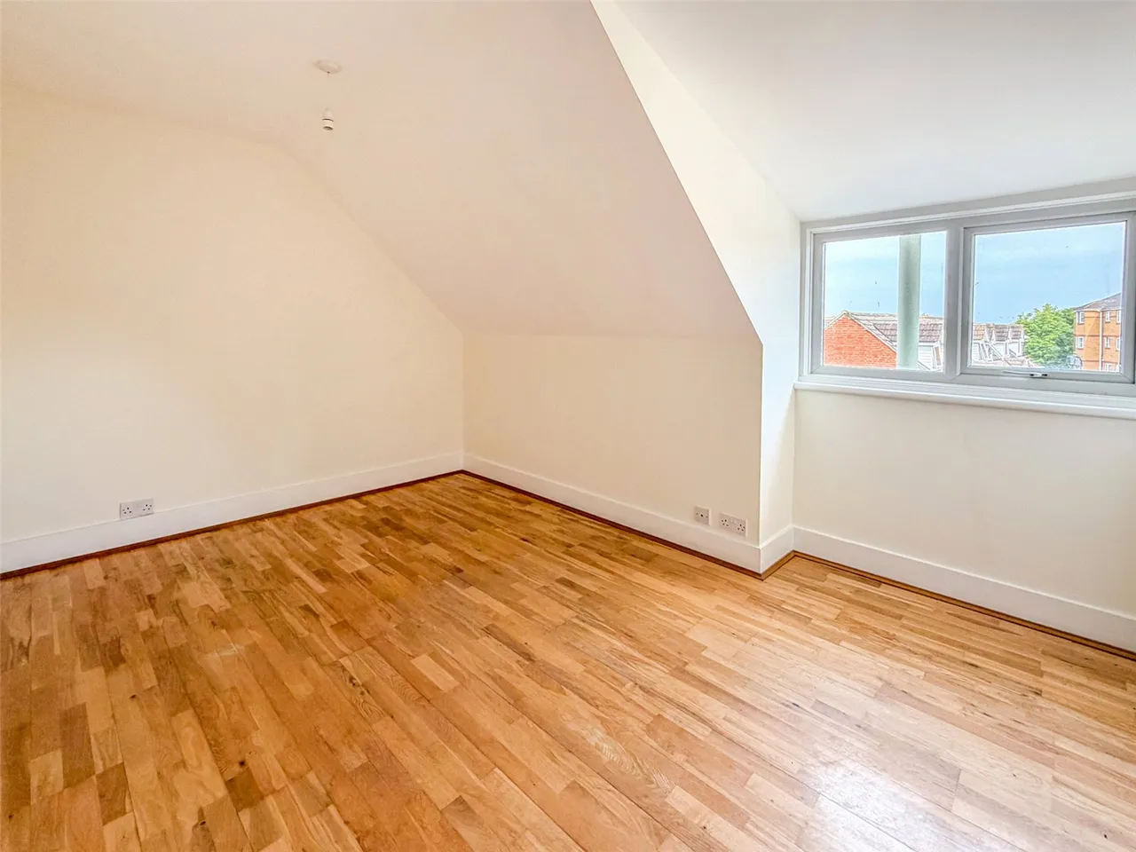 Gordon Road, Aldershot, Hampshire, GU11 1NG, photo 11